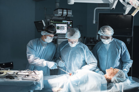 surgeons in OR - med mal